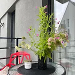 Cosy 1 Bedroom In The Heart Of Old Town With Parking Lägenhet