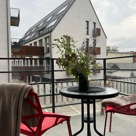 Cosy 1 Bedroom In The Heart Of Old Town With Parking Lägenhet *