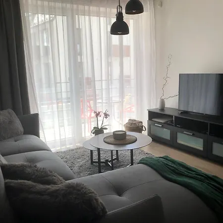 Apartment Cosy 1 Bedroom In The Heart Of Old Town With Parking