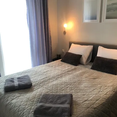شقة Cosy 1 Bedroom In The Heart Of Old Town With Parking *