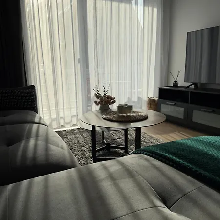 Cosy 1 Bedroom In The Heart Of Old Town With Parking Kaunas