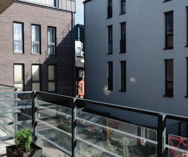 Cosy 1 Bedroom In The Heart Of Old Town With Parking קובנה